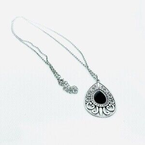 Black Stone Spiral Filigree Scroll Design Silver‎ Tone Pendant Necklace